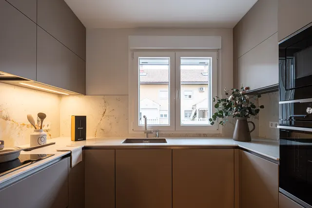 Cocina a medida entregada por Lunari en Madrid